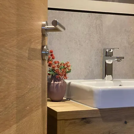 Bergloft 360 Mit Sauna Und Fitness Apartamento *
